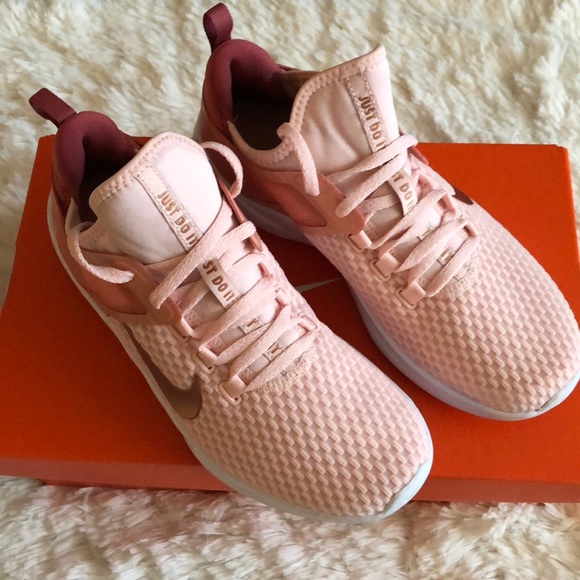 SOLD! NIKE AIR MAX BELLA TR 2 SNEAKERS - Picture 6 of 7